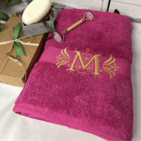 Family Monogramm Cotton Towel with Adorable Embroidery