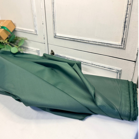 Dark Green Water-Resistant Polyester Fabric 140 g/m²