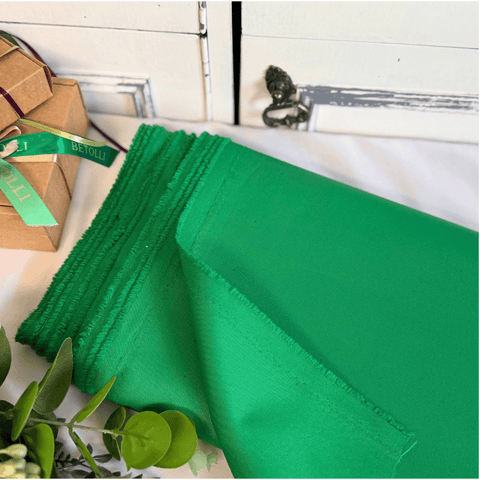 Green Water-Resistant Fabric 165 g/m²