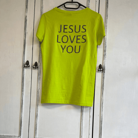 JESUS LOVES YOU Women’s T-Shirt