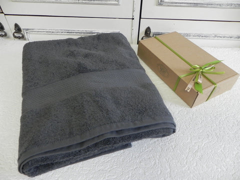 Large Cotton Towel with Text - 70x140cm