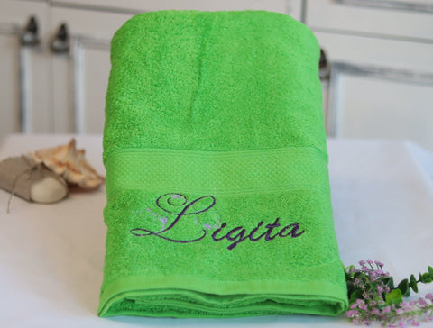 Small Cotton Towel with Elegant Text - 50x100cm