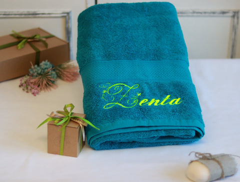 Small Cotton Towel with Elegant Text - 50x100cm