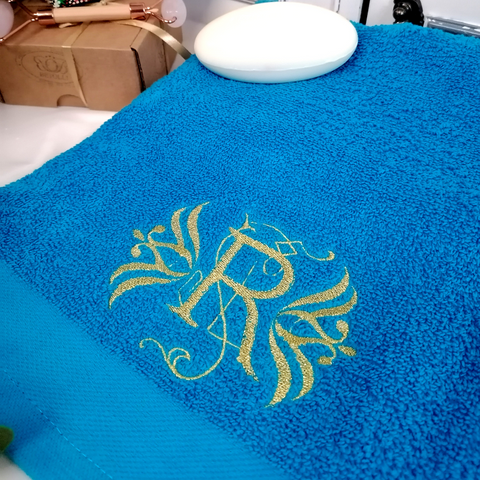 Family Monogramm Cotton Towel with Adorable Embroidery