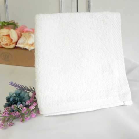 Family Monogramm Cotton Towel with Adorable Embroidery